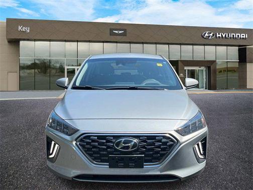 2022 Hyundai IONIQ Plug-In Hybrid SEL