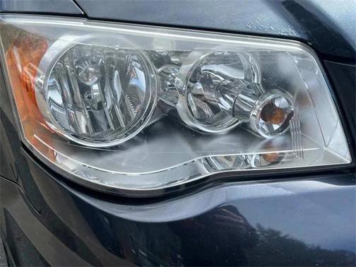 2014 Chrysler Town & Country Touring-L