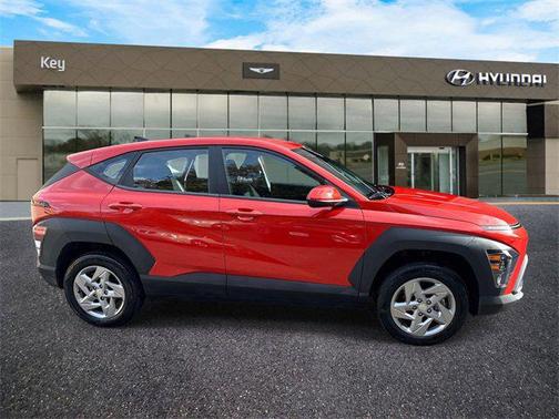 2025 Hyundai KONA SE