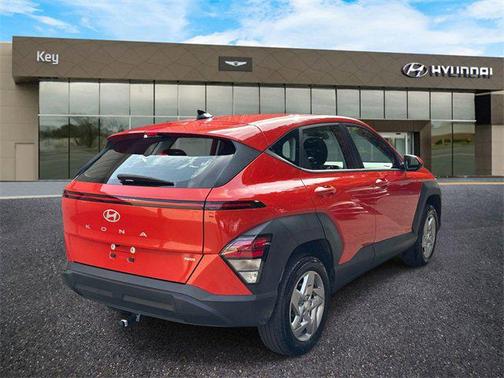 2025 Hyundai KONA SE