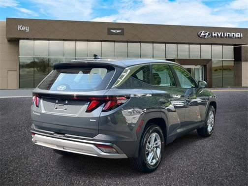 2025 Hyundai TUCSON SE