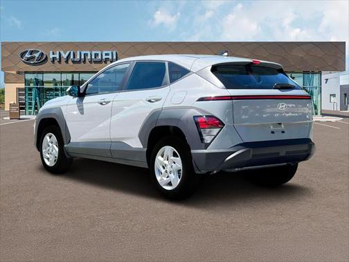 2025 Hyundai KONA SE