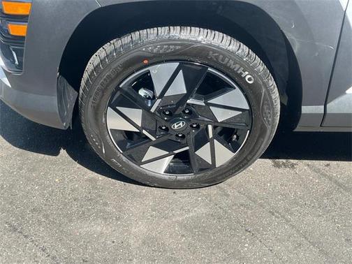 2025 Hyundai KONA SEL Convenience