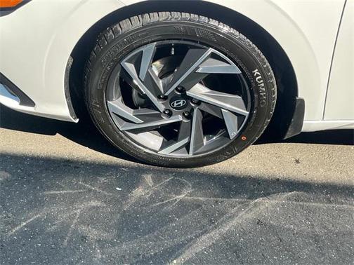 2025 Hyundai ELANTRA Sport