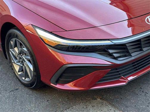 2024 Hyundai ELANTRA HEV Blue