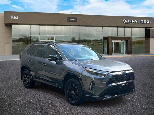 2022 Toyota RAV4 Hybrid SE