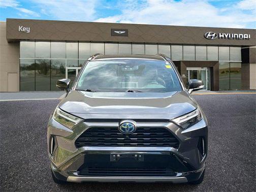 2022 Toyota RAV4 Hybrid SE