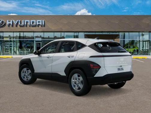 2025 Hyundai KONA SE