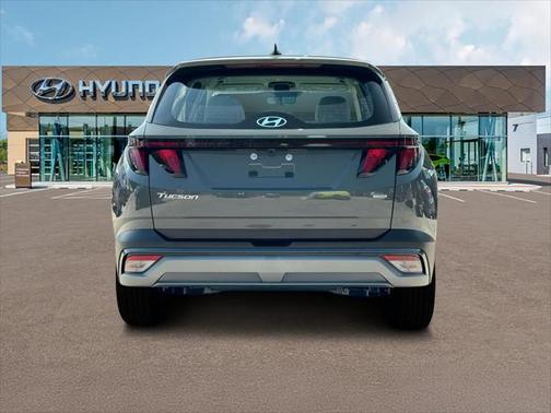 2025 Hyundai TUCSON SE