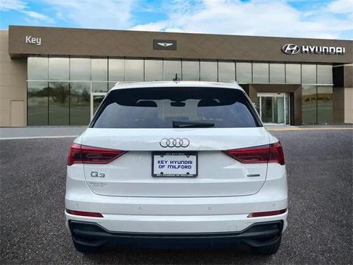 2023 Audi Q3 Premium 45 TFSI S line quattro Tiptronic