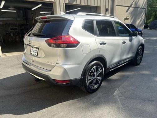 2017 Nissan Rogue Hybrid SL