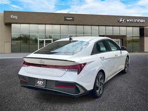2025 Hyundai ELANTRA Sport