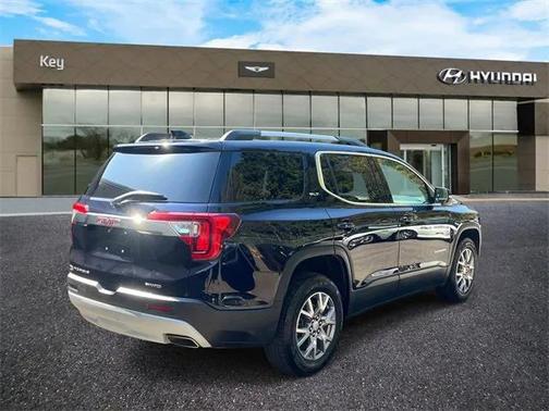2022 GMC Acadia AWD SLT