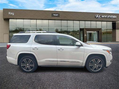 2017 GMC Acadia Denali