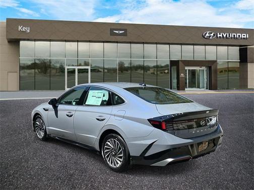 2025 Hyundai SONATA Hybrid SE