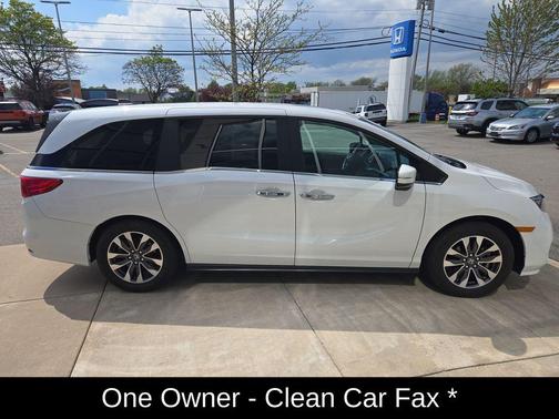 Platinum White Pearl 2024 Honda Odyssey EX-L