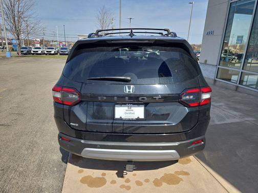 2023 Honda Pilot AWD EX-L 8 Passenger