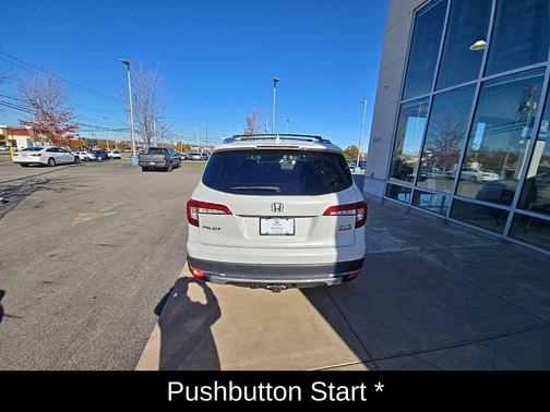 2022 Honda Pilot AWD Elite