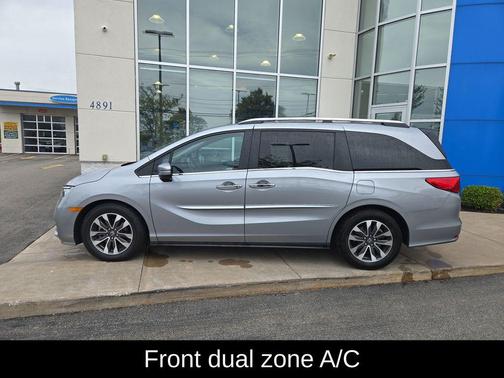 Lunar Silver Metallic 2023 Honda Odyssey EX-L