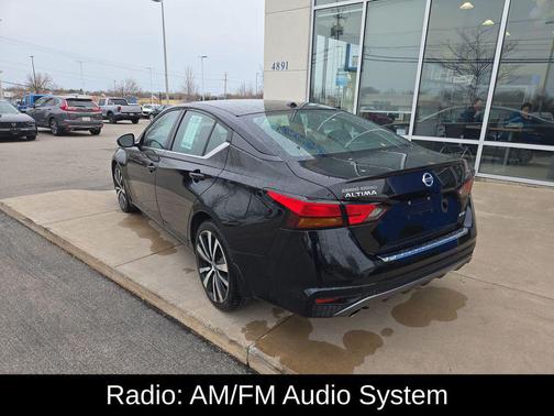 Super Black 2019 Nissan Altima 2.5 SR