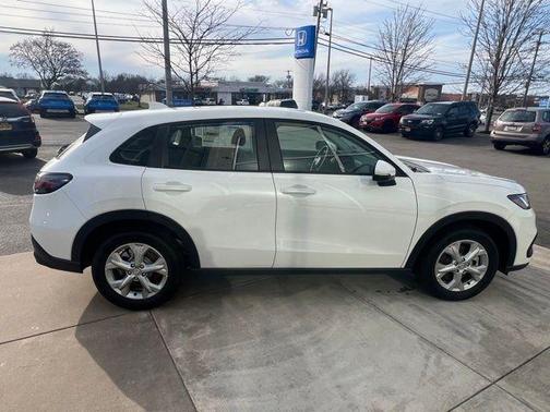 2025 Honda HR-V LX