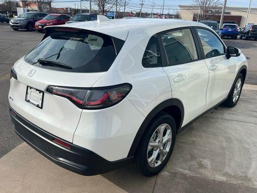 2025 Honda HR-V LX
