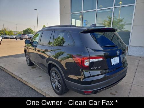 Crystal Black Pearl 2022 Honda Pilot AWD Sport