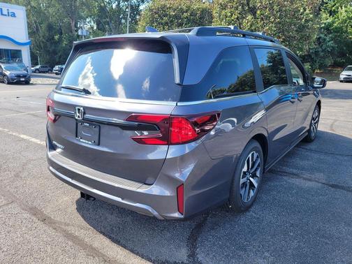 Modern Steel Metallic 2026 Honda Odyssey EX-L