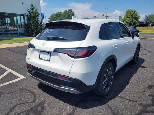 Platinum White Pearl 2027 Honda HR-V EX-L