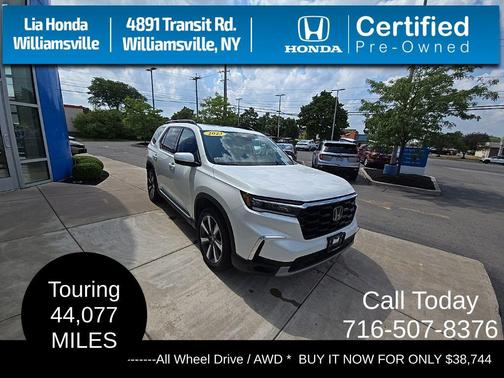2023 Honda Pilot Touring 8-Passenger