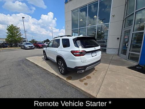 2023 Honda Pilot Touring 8-Passenger