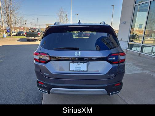 Modern Steel Metallic 2025 Honda Pilot Touring 8-Passenger