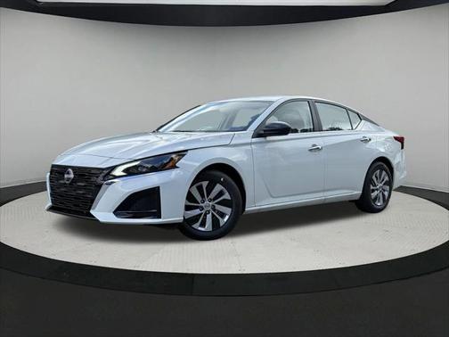 2025 Nissan Altima S FWD