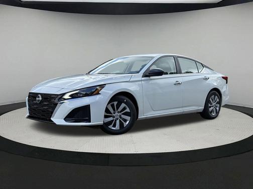 2025 Nissan Altima S FWD