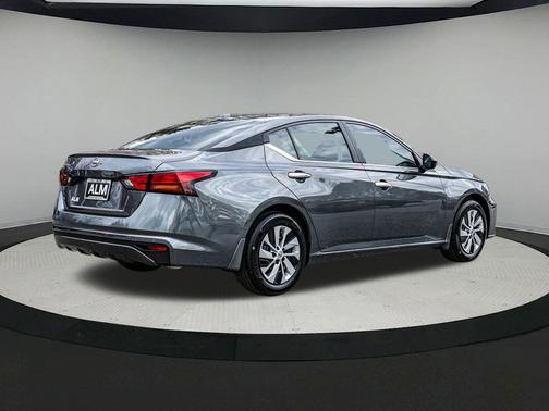 2025 Nissan Altima S FWD