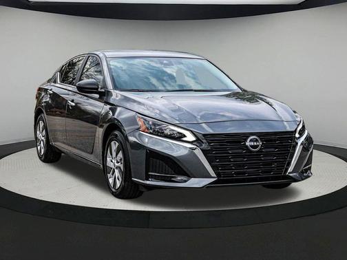 2025 Nissan Altima S FWD