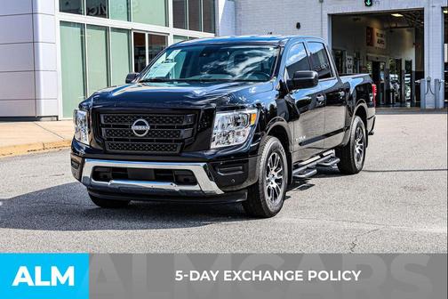 2024 Nissan Titan SV