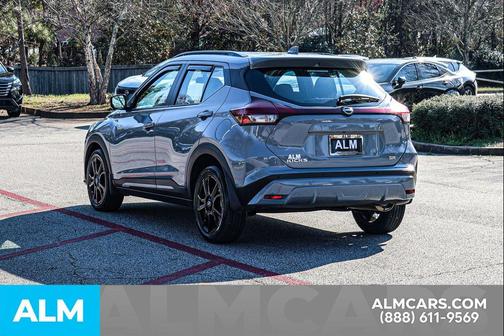 2023 Nissan Kicks SR