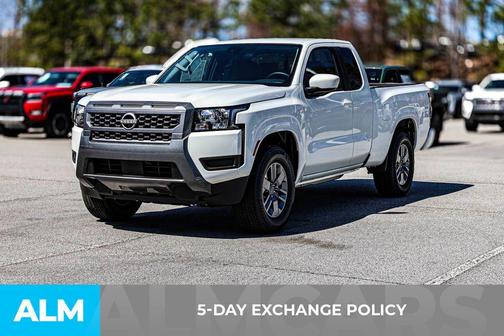 2025 Nissan Frontier SV