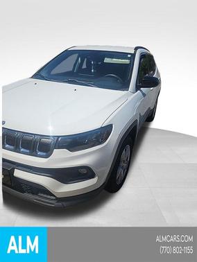 Bright White Clearcoat 2022 Jeep Compass Latitude