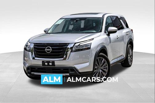 2023 Nissan Pathfinder SL FWD