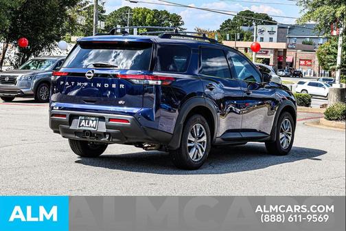 2024 Nissan Pathfinder SV FWD