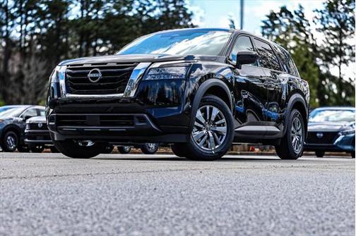 2025 Nissan Pathfinder S FWD