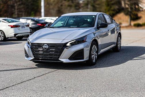 2025 Nissan Altima S FWD