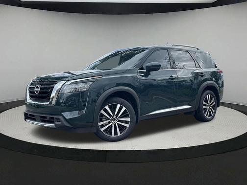 2025 Nissan Pathfinder Platinum FWD
