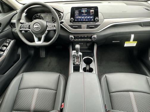 2025 Nissan Altima SR FWD