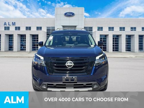 2023 Nissan Pathfinder SL 4WD