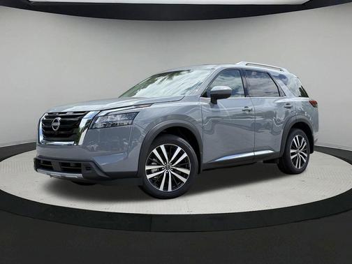 2025 Nissan Pathfinder Platinum 4WD