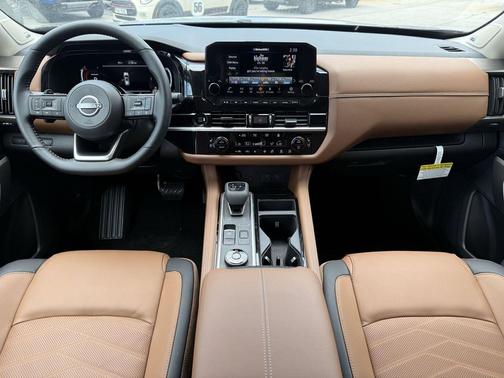 2025 Nissan Pathfinder Platinum 4WD