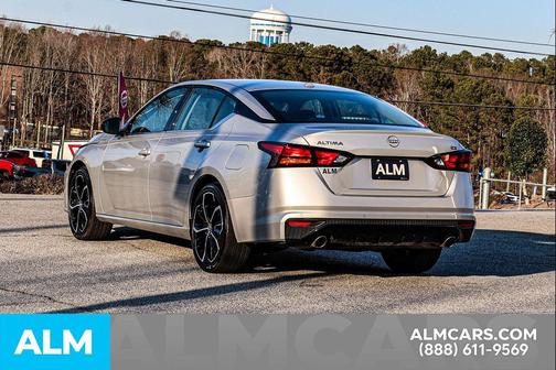 2025 Nissan Altima SR FWD